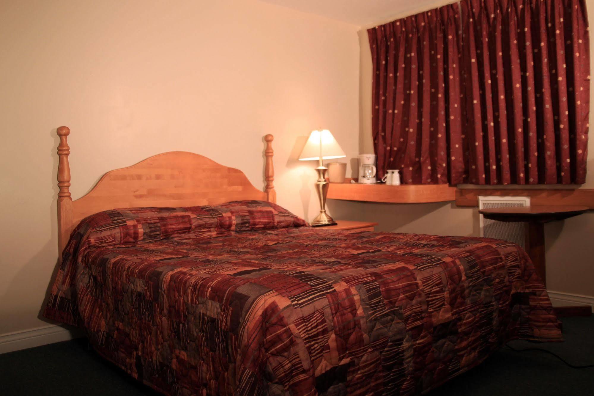 Alpine Motor Inn Alma Zewnętrze zdjęcie